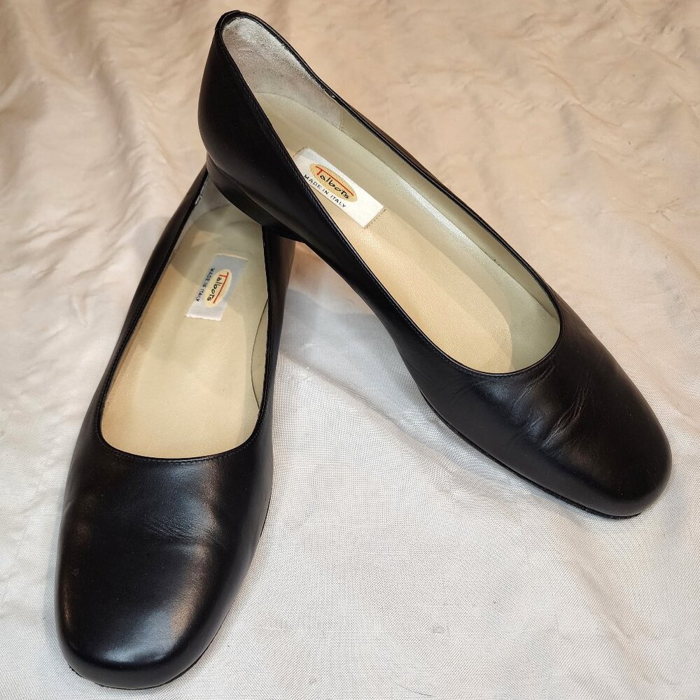 Talbots | Black Leather Round Toe Slip On Flats
